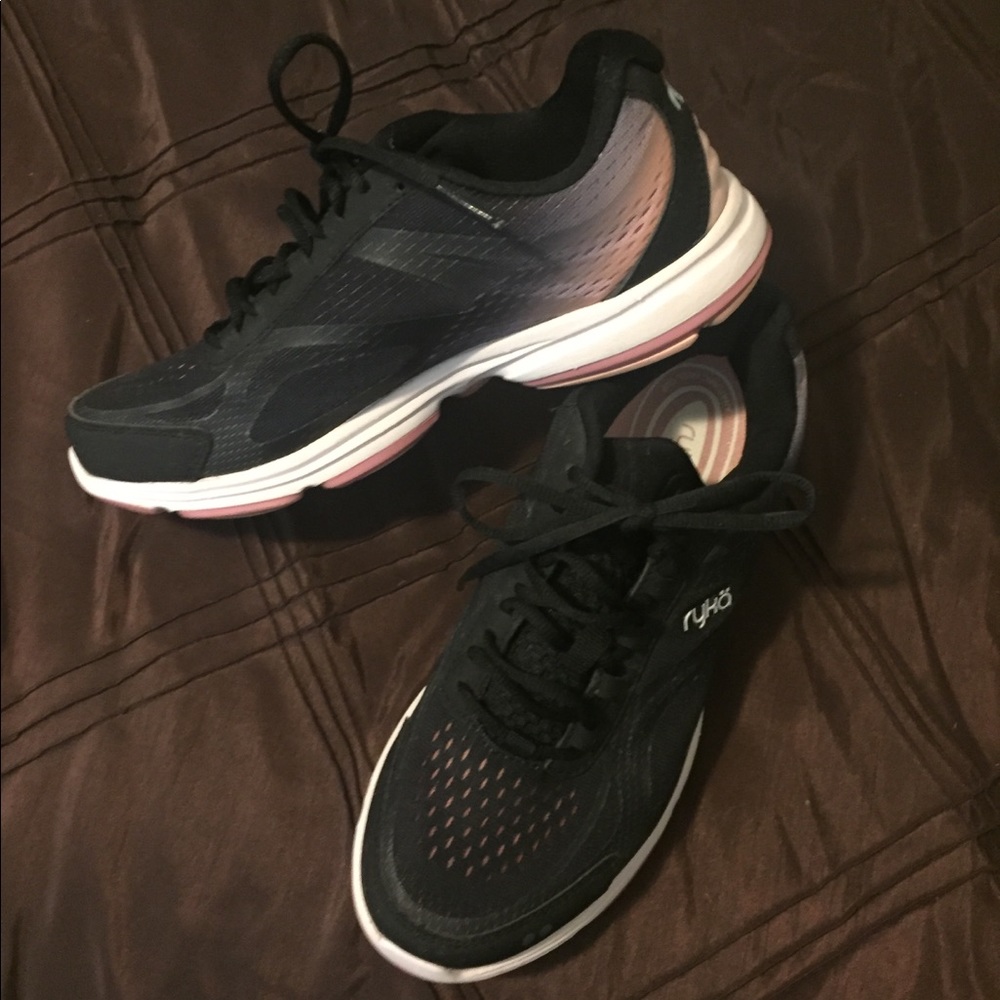 Ryka Women’s Devotion Plus II Running shoes size 8